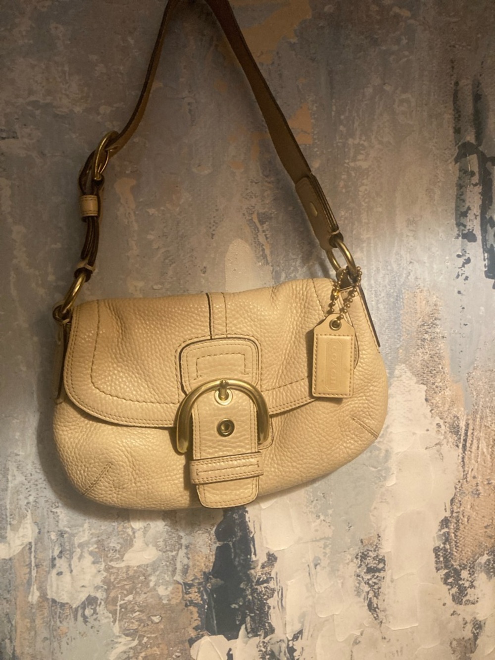 Vintage COACH SOHO Leather Bag in Beige with Gold Hardware w/ Coach Dust Bag